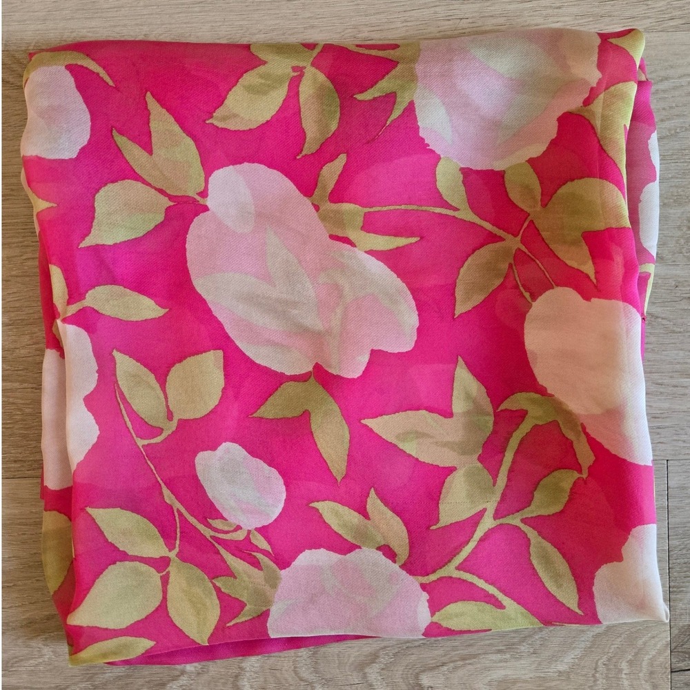 Giorgio Armani Le Collezioni Pink Floral Silk Scarf Made in Italy Square Large